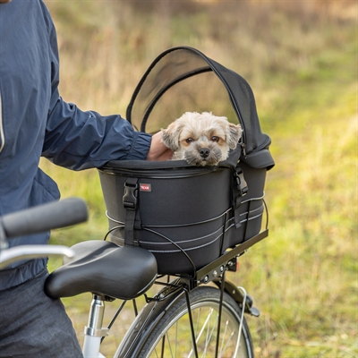 TRIXIE FIETSMAND ACHTEROP ZWART MET KUSSEN EN KAP