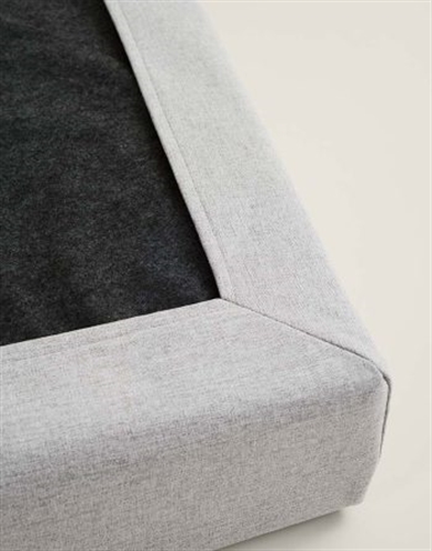 BIA BED SKANOR HOES HONDENMAND BEIGE