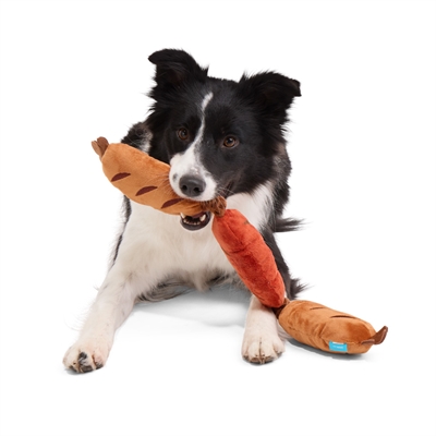 BARK Plüsch-Spielkette Lickin' Links Drei Würste - Quietsch- & Knister, Bungee-Stretch - Braun - 58x7x5 cm / 10-20 kg