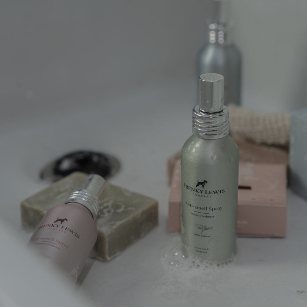 Frenky Lewis Anti Smell Spray hond verzorgingsproduct Sandalwood Jasmine & Vanilla 100 ml