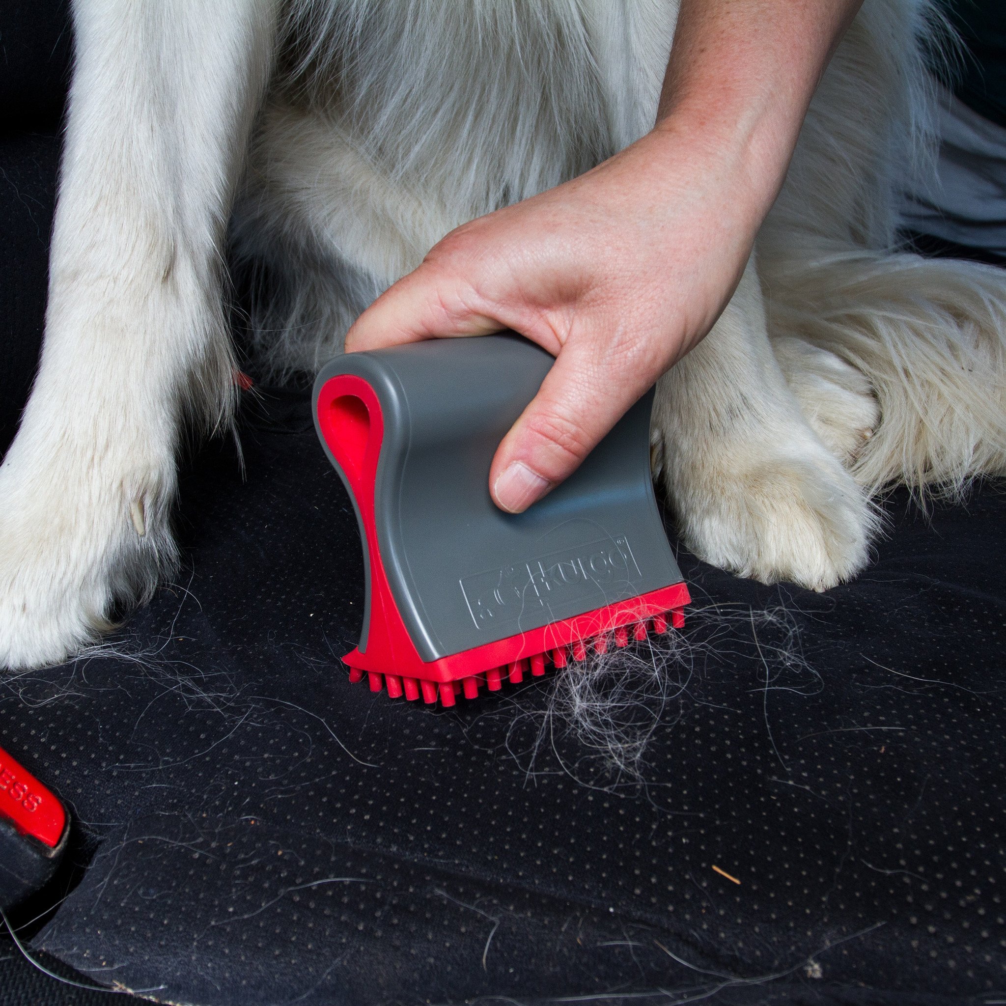 Kurgo Shed Sweeper – Harenverwijderaar voor Bekleding