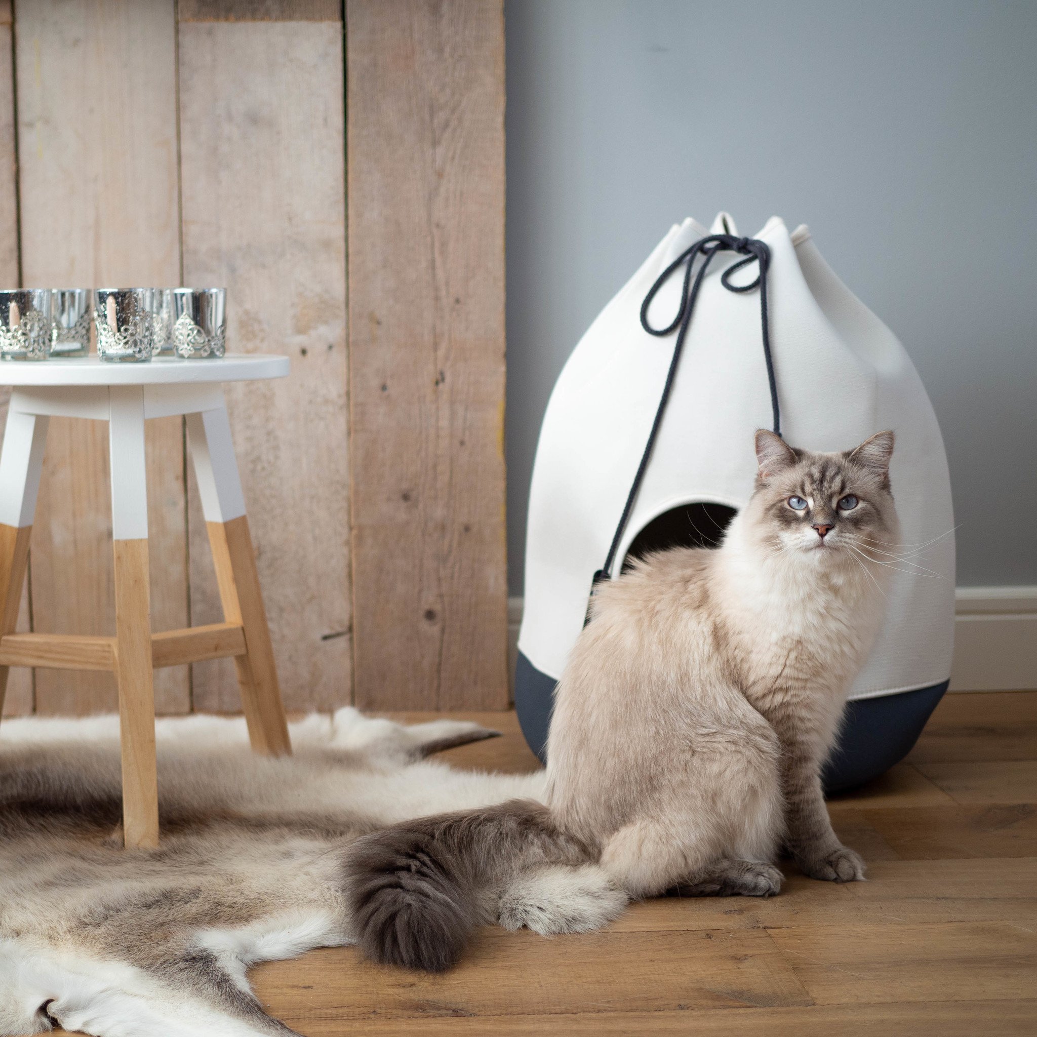 District 70 kattenhuis CASA Donkergrijs  – perfecte schuilplaats