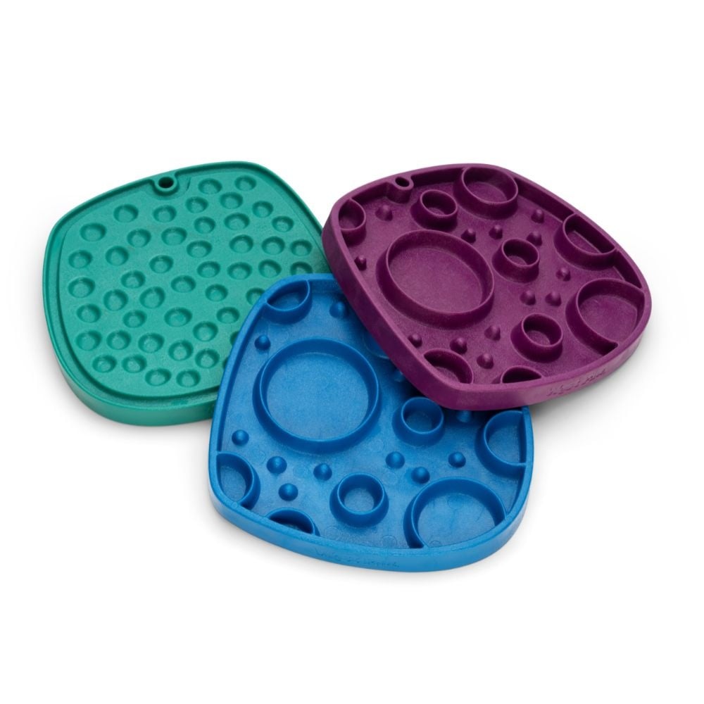 West Paw Feast Mat™ Slow Feeder en Lick Mat 24×24 cm – Waves - Lavendel