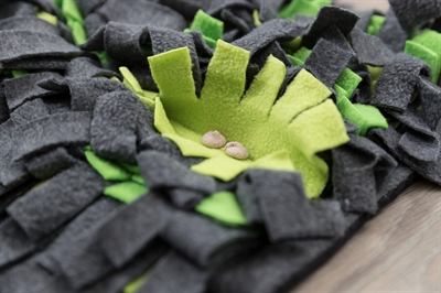 TRIXIE Schnüffelmatte Grau/Grün 27×20 cm - Für Kaninchen und Nagetiere