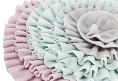 TRIXIE Snuffelmat Junior - Voorkomt schrokken, stimuleert zoekgedrag, makkelijk te reinigen - Zachtroze/mintgroen/grijs - 38x38 cm