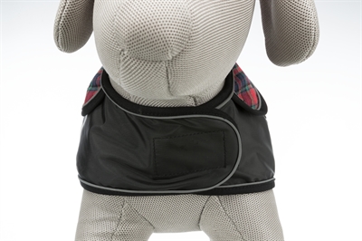 TRIXIE HONDENJAS HERMY 2 IN 1 TECKEL 33×40 CM – Zwart/Rood