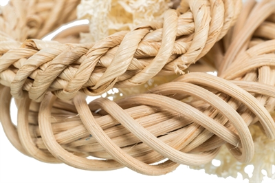 TRIXIE Knaagspeelgoed Luffaring met rotan & maïsblad - 100% natuurlijk - 13 cm
