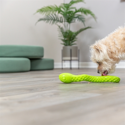 TRIXIE Snackslang TPR - Vulbaar met snacks en pasta - 27 cm