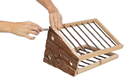 TRIXIE Hooiruif Schorshout met bodem en deksel - Beschermt tegen vocht, opvangbodem - 40x30x22 cm