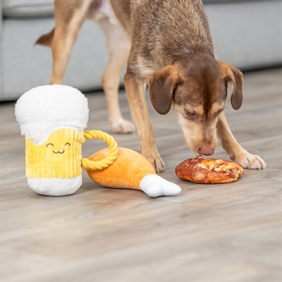 TRIXIE hondenspeeltje Oktoberfest Bier Pluche 23 cm – pluche/ribstof
