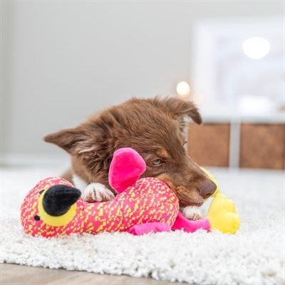 TRIXIE Hondenspeeltje Flamingo Stof – Zachte stoffen buitenkant, lange poten - Roze/Geel - 32x12x11 cm