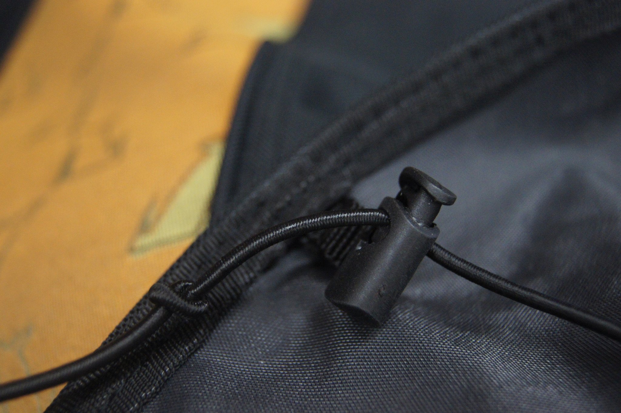 Kurgo hondenhangmat Wander Hammock 142×132 cm – Zwart