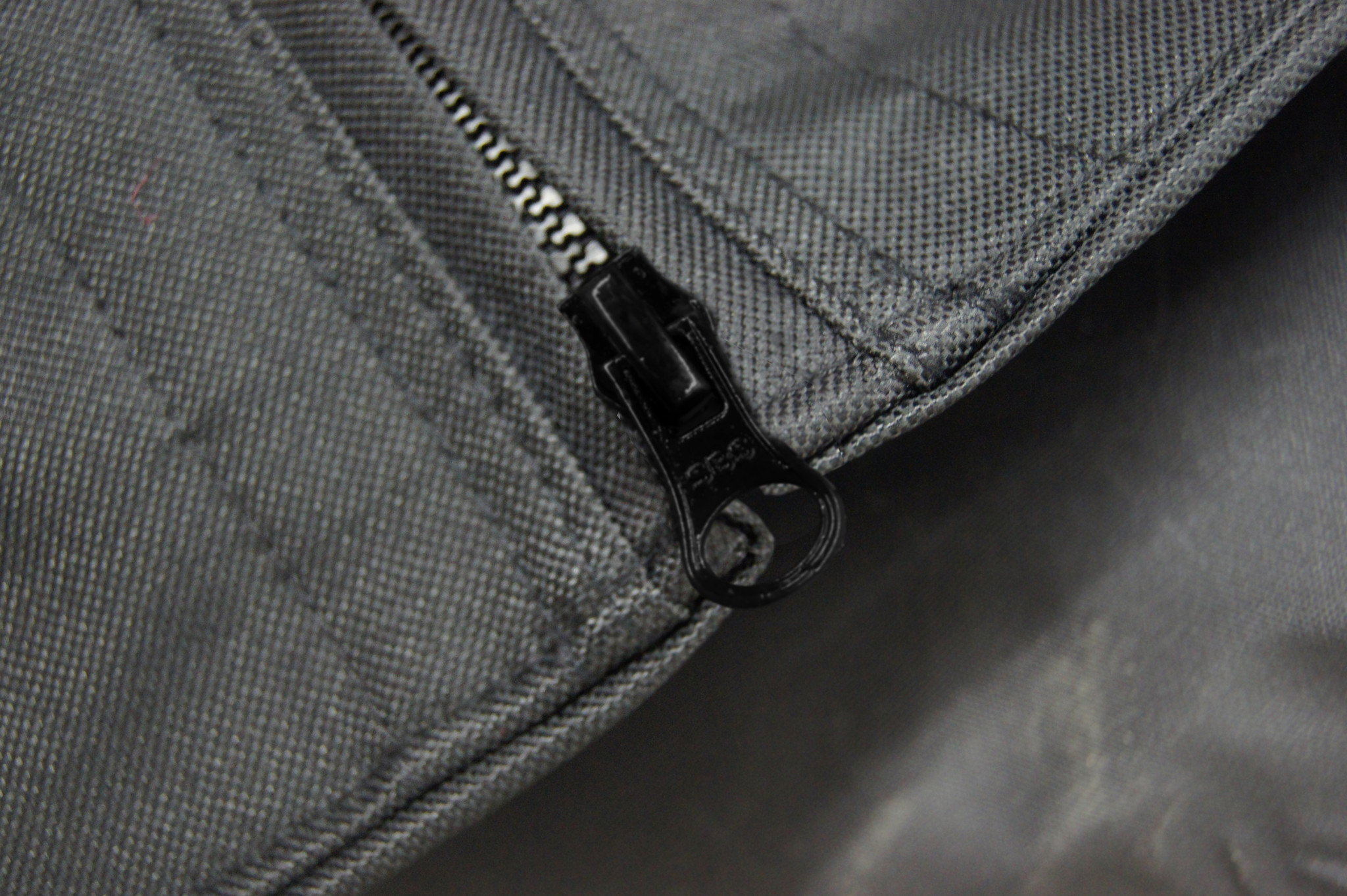 Kurgo hondenhangmat Wander Hammock 142×132 cm – Zwart